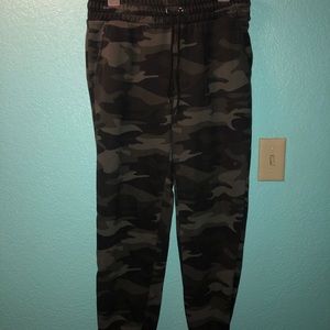 Camouflage joggers